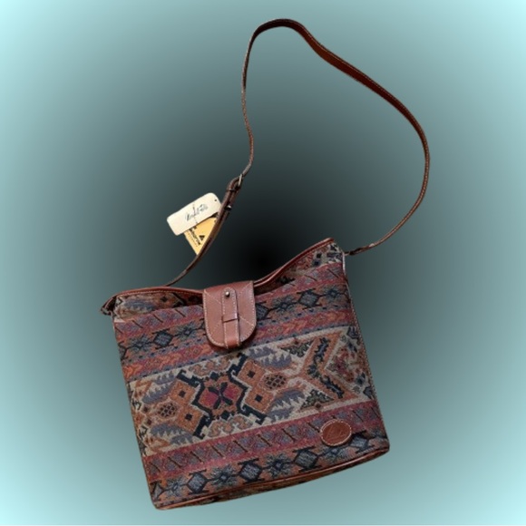 Vintage Handbags - NWT vtg Liz Claiborne Southwestern & Kilim tapestry bucket bag leather trim
